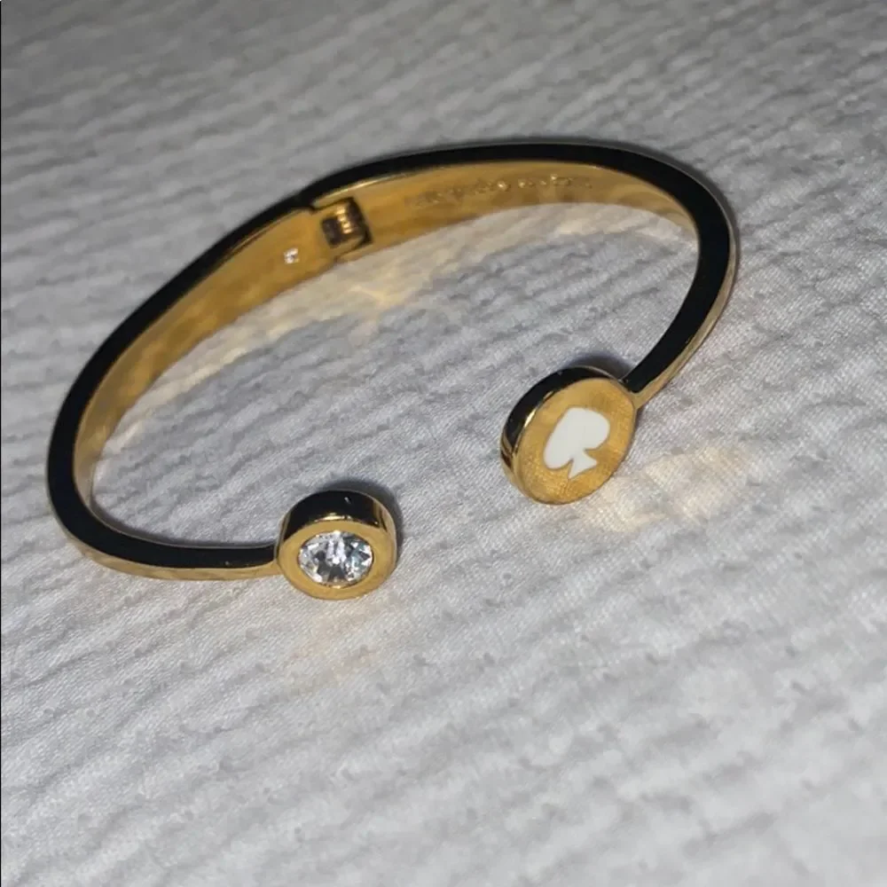 Designer Kate Spade Spot the Spade Open Hinge Bangle Bracelet - Picture 3 of 6